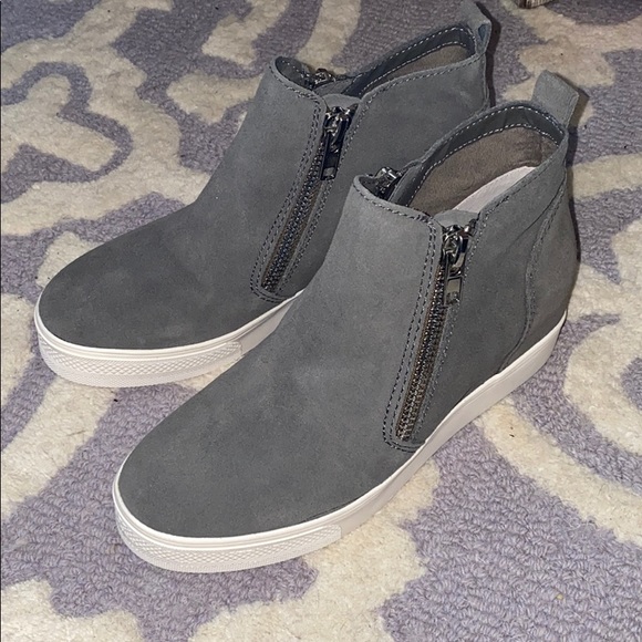 New Steve Madden Grey Wedgie High Top 9 - Picture 2 of 6